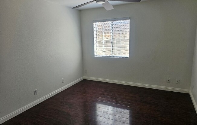 404 W 4th St