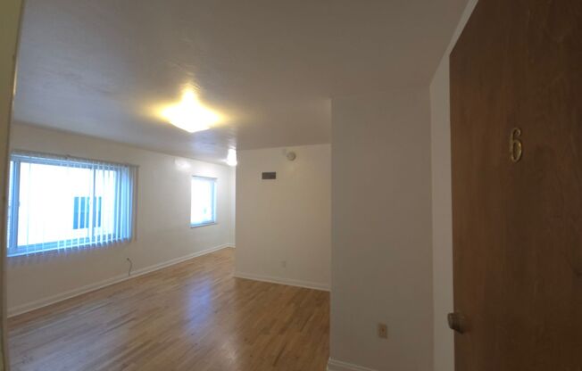 1 bed, 1 bath, $1,750, Unit 6