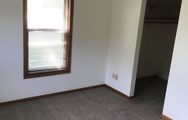 2 beds, 1 bath, 950 sqft, $1,700, Unit 7679CD - HPCI, II