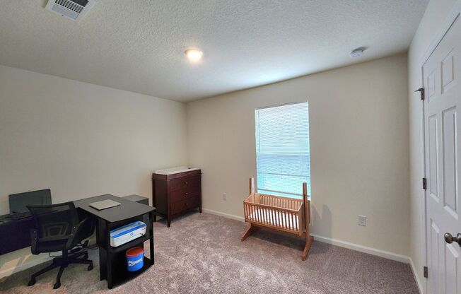 This attractive 3/2 Newer Home is situated in a prime location in Pensacola.