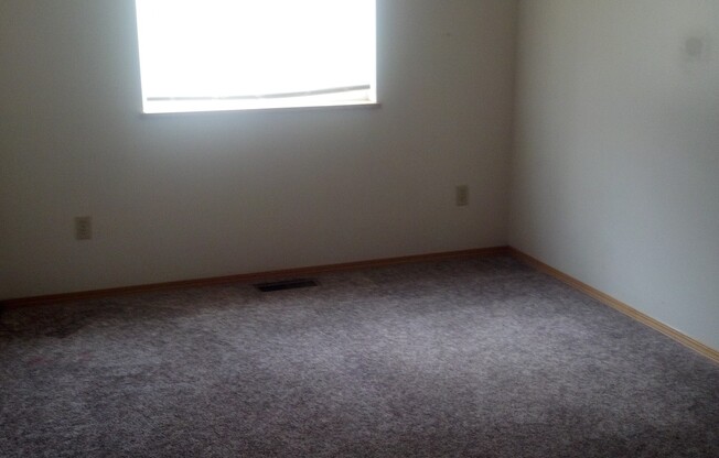 3 beds, 1 bath, $1,500