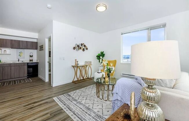 Studio, 1 bath, 350 sqft, $1,225, Unit 407