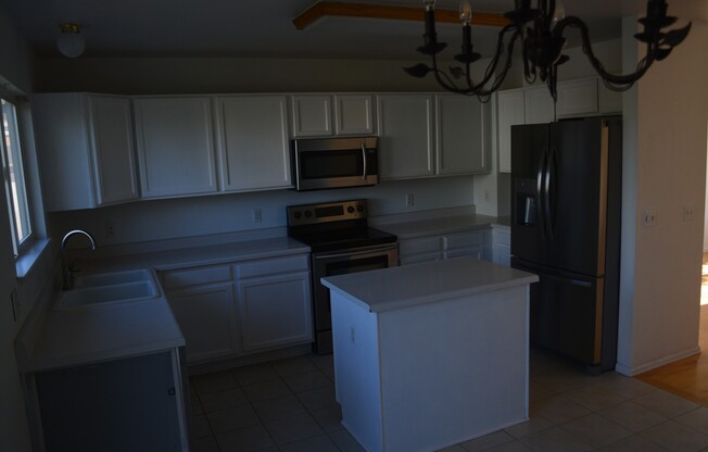 Spacious Sundown 4BD Home on Corner Lot – Near Dublin & Powers