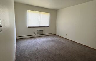 1 bed, 1 bath, $825, Unit 1832 Unit 06