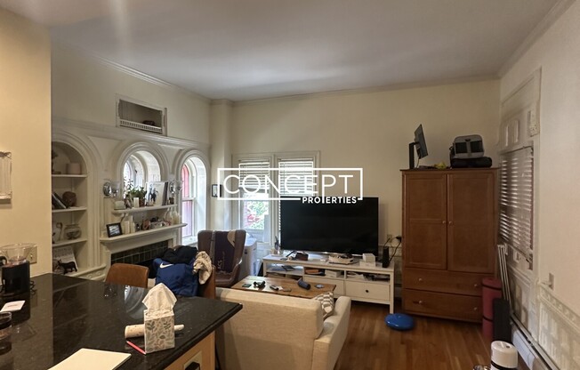 195 ALT COMMONWEALTH AVE