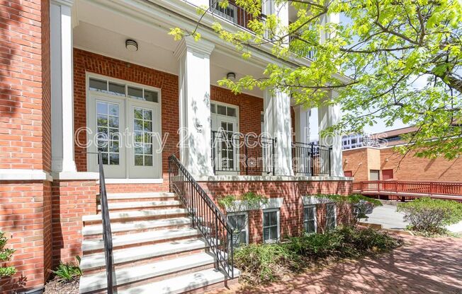 1023 N. Royal St #402