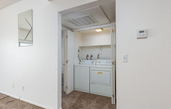 1 bed, 1 bath, $1,050, Unit Bldg 8
