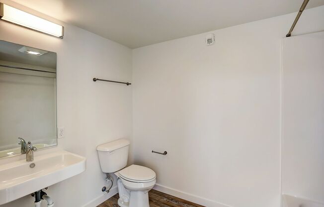 Studio, 1 bath, 206 sqft, $960, Unit 114