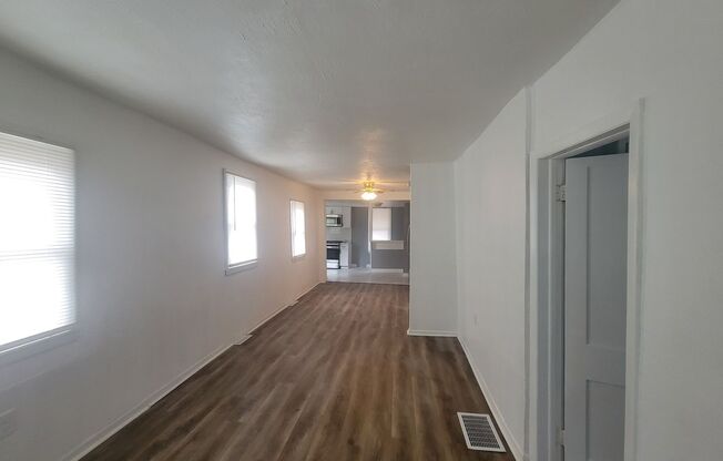 Freshly Updated 2 Bedroom /1Bath w/2 Stall Garage