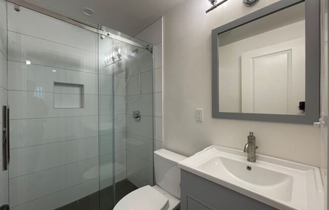 Nice and clean 2 bedrooms and 2 bathrooms with in-unit washer/dryer.