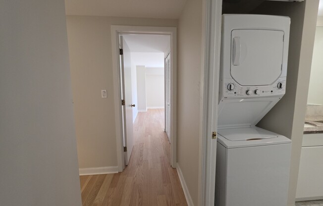 2 beds, 2 baths, 938 sqft, $3,700, Unit 303