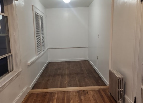 3 beds, 1 bath, 1,100 sqft, $2,500, Unit 2