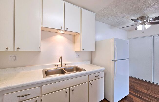 1 bed, 1 bath, 650 sqft, $1,695, Unit 16