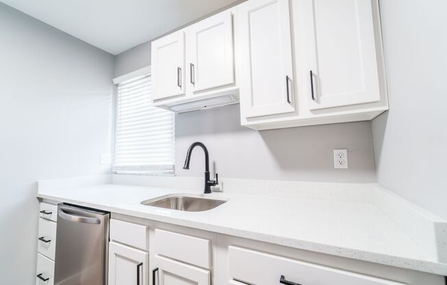 1 bed, 1 bath, 678 sqft, $1,395, Unit 103