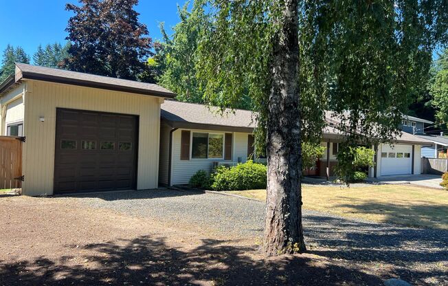 3bd/2ba Bellevue Home