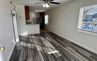 2 beds, 1 bath, $2,450, Unit 4364