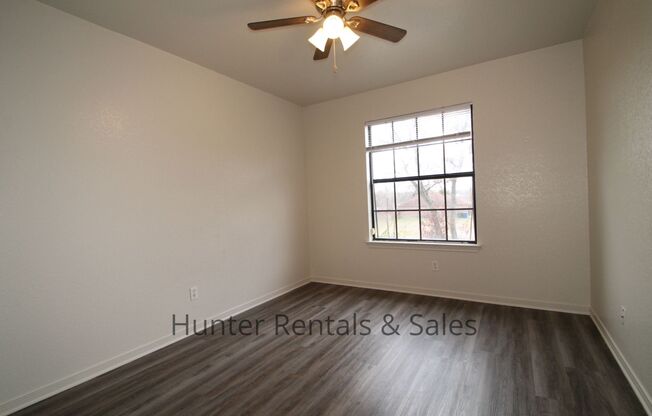 3 beds, 2 baths, $1,395