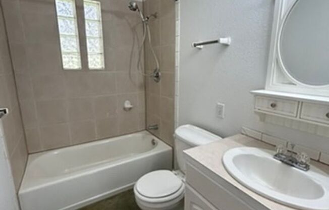 3 beds, 2 baths, $2,300