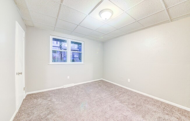 2 beds, 1 bath, $1,475, Unit Apt 2