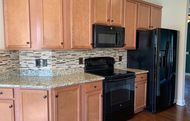 3 Bedroom 2.5 Bath Townhouse 1 Car Garage