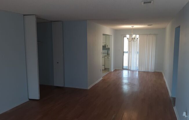 2 beds, 2 baths, $995