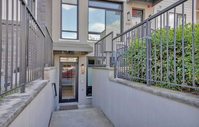 820 KENNEDY ST NW