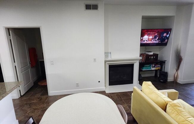 Beautiful two-story townhouse in Fontana Gated community!