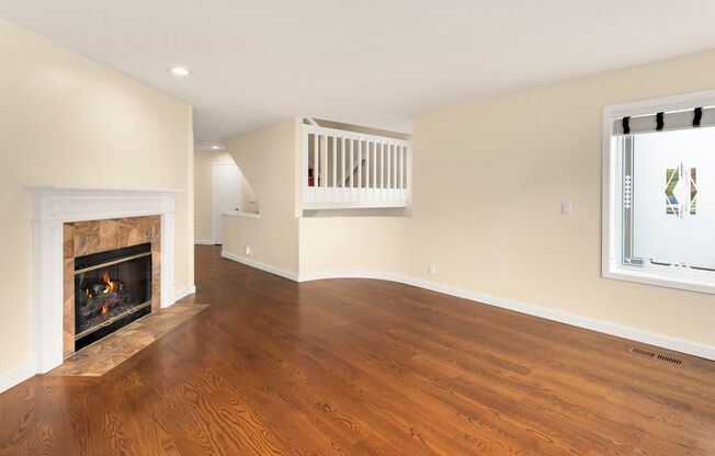 3 beds, 3.5 baths, $6,100