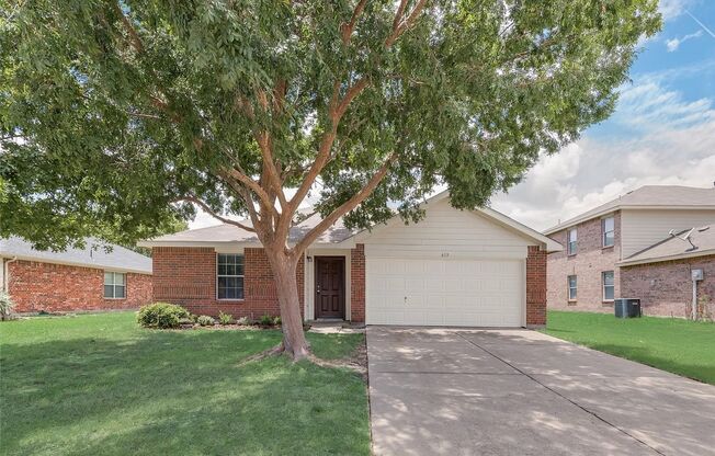 Charming 4-Bedroom Home in Royse City