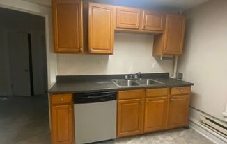 2 beds, 1 bath, 800 sqft, $1,000, Unit Apt #2