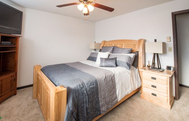 2 beds, 1 bath, 804 sqft, $935