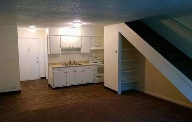 1 bed, 1.5 baths, 900 sqft, $1,195, Unit 21