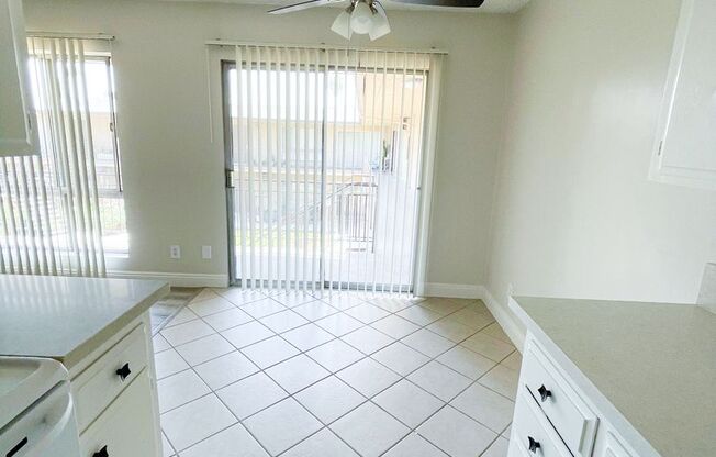 1 bed, 1 bath, 700 sqft, $2,095