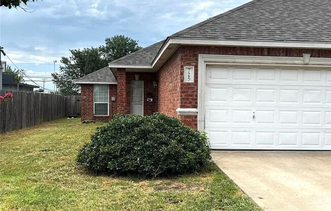 Awesome 4 bedroom ready NOW!