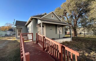 $950 - 3 bed 1 bath - Single Family Home