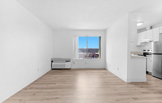 1 bed, 1 bath, 650 sqft, $1,380, Unit 66