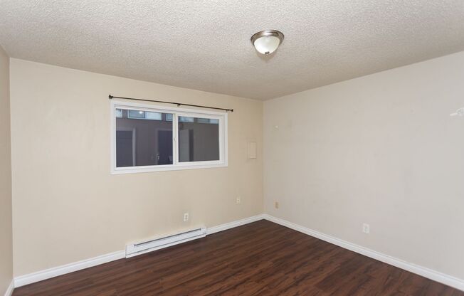 2 beds, 1 bath, 800 sqft, $1,595, Unit Unit 6