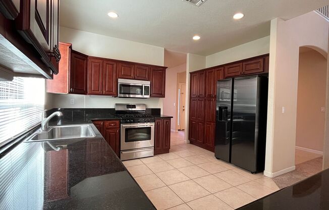 3 beds, 2.5 baths, $2,595