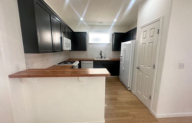 3 Bedroom Beaverton Home with A/C!
