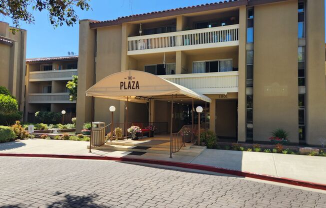 2BD/2BA Condo in The Plaza Community - Pacific Beach