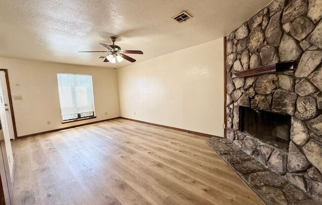 2 beds, 1.5 baths, $895, Unit # 30