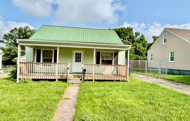 The "More Room to Roam" House: 4 Beds, 2 Baths, Plus a Bonus Space for All Your Dreams!