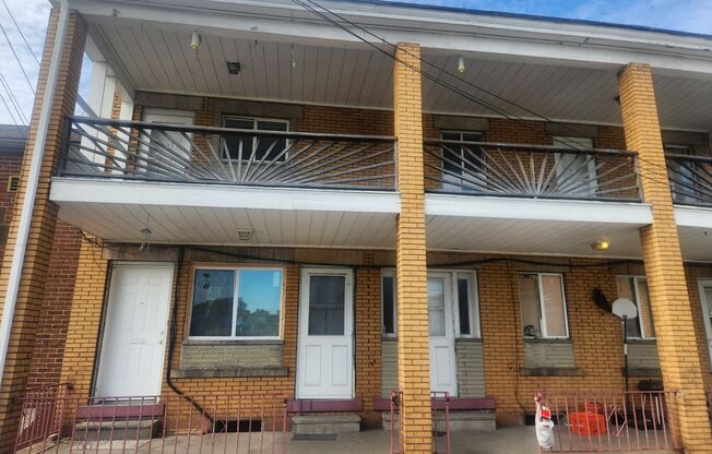 446 Waddell Avenue (Full Service)