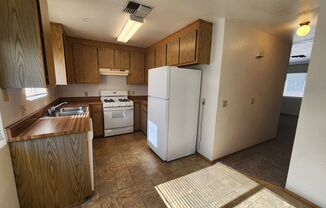 2 beds, 1 bath, 900 sqft, $1,150, Unit 6