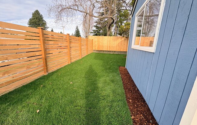 13610 8 AVE SW