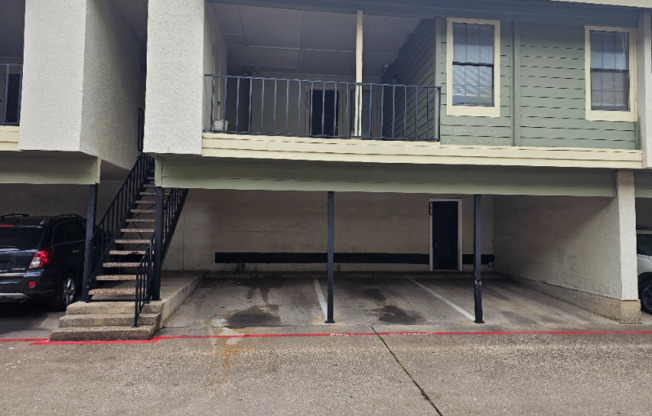 9605 Walnut