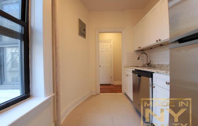 1 bed, 1 bath, $2,695, Unit C4