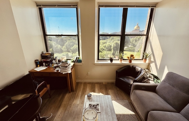 2 beds, 1 bath, 736 sqft, $3,700, Unit 6B