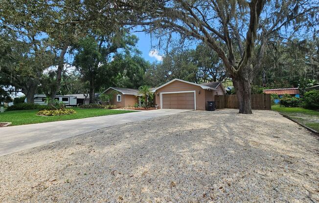 4 Bedroom Great Brandon Location