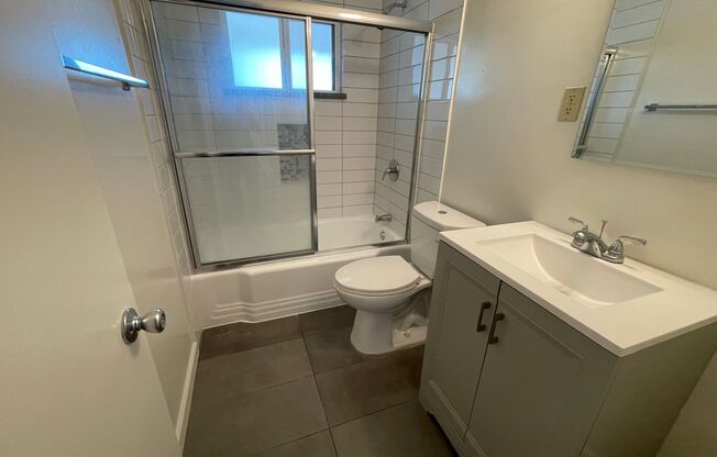 1 bed, 1 bath, 624 sqft, $1,999, Unit 4